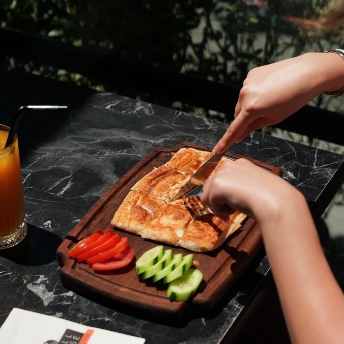 Chill House Fulya cheese pull tost