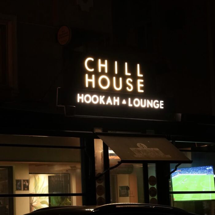 Chill House Fulya gece dış görünüm